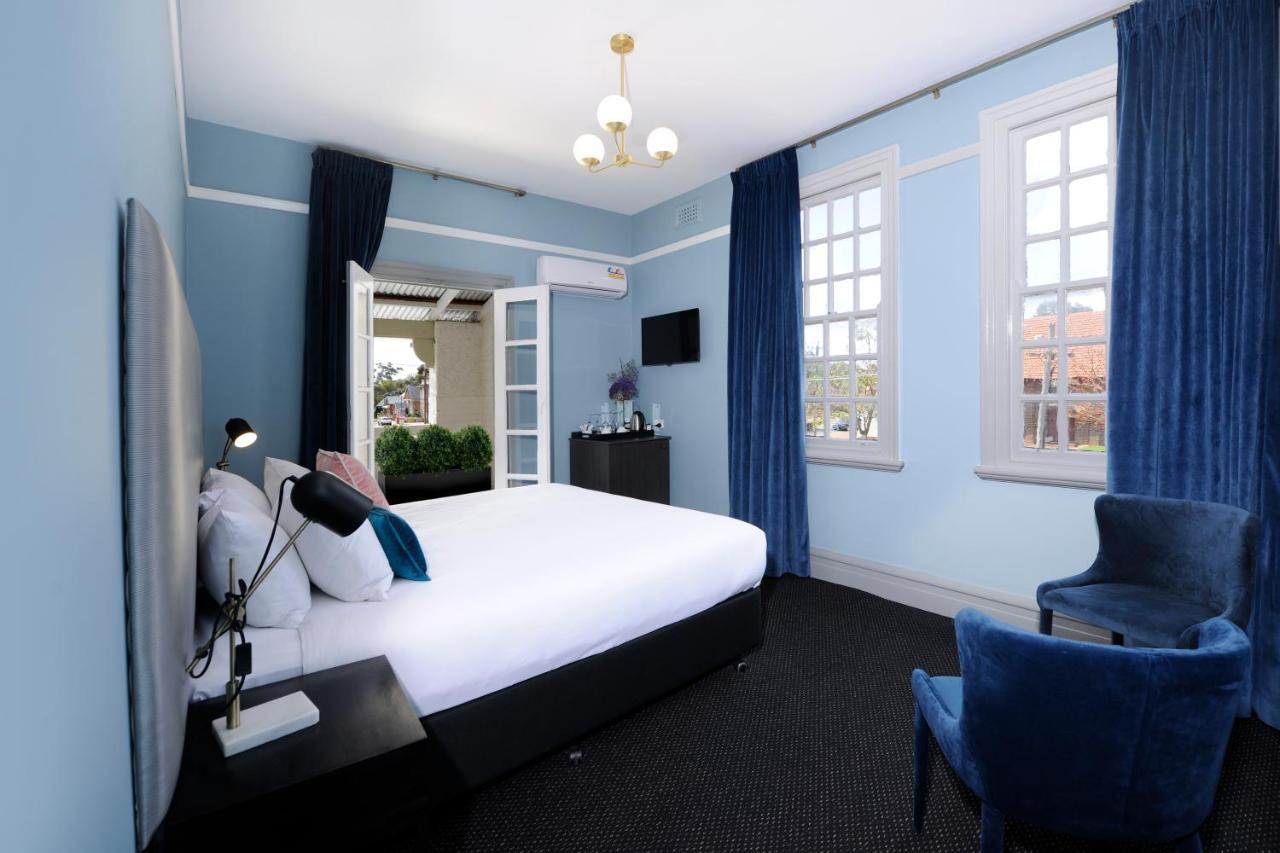 The Stirling Arms Hotel Perth Exteriör bild